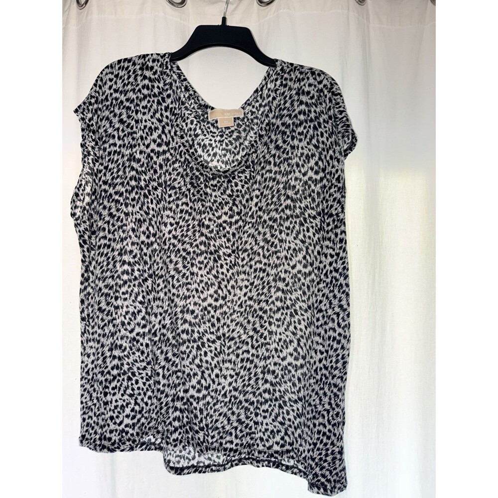 Women’s Michael Kors 2X Plus Top Stretch Print Black White Blouse MK Cap Sleeve